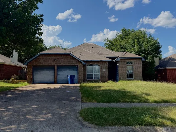 111 Craddock Dr, Glenn Heights, TX 75154