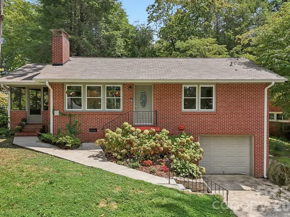 322 Crescent Ave, Hendersonville, NC 28792