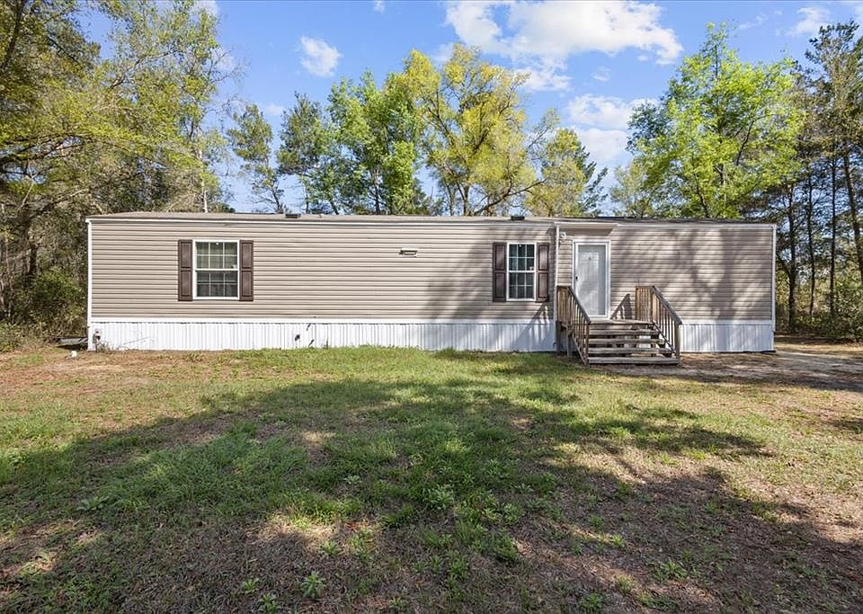 1st image of 11061 NE 65th Ln