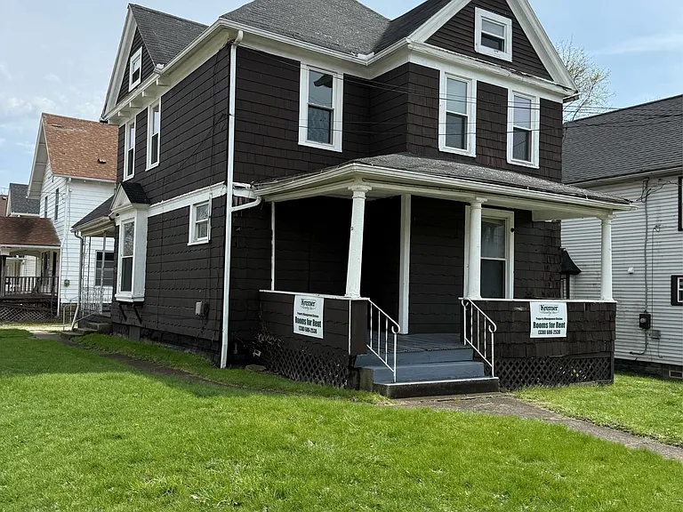457 Sherman St — Photo 1