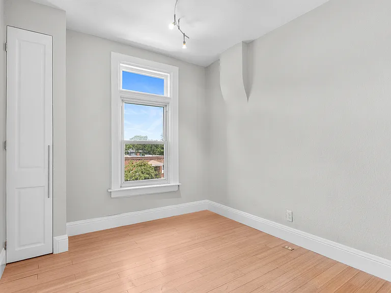 2952 Champa St — Photo 37