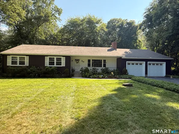 207 School House Road, Old Saybrook, CT 06475