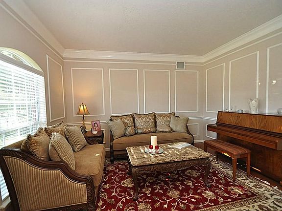 5th image of 1802 Brookchester Dr