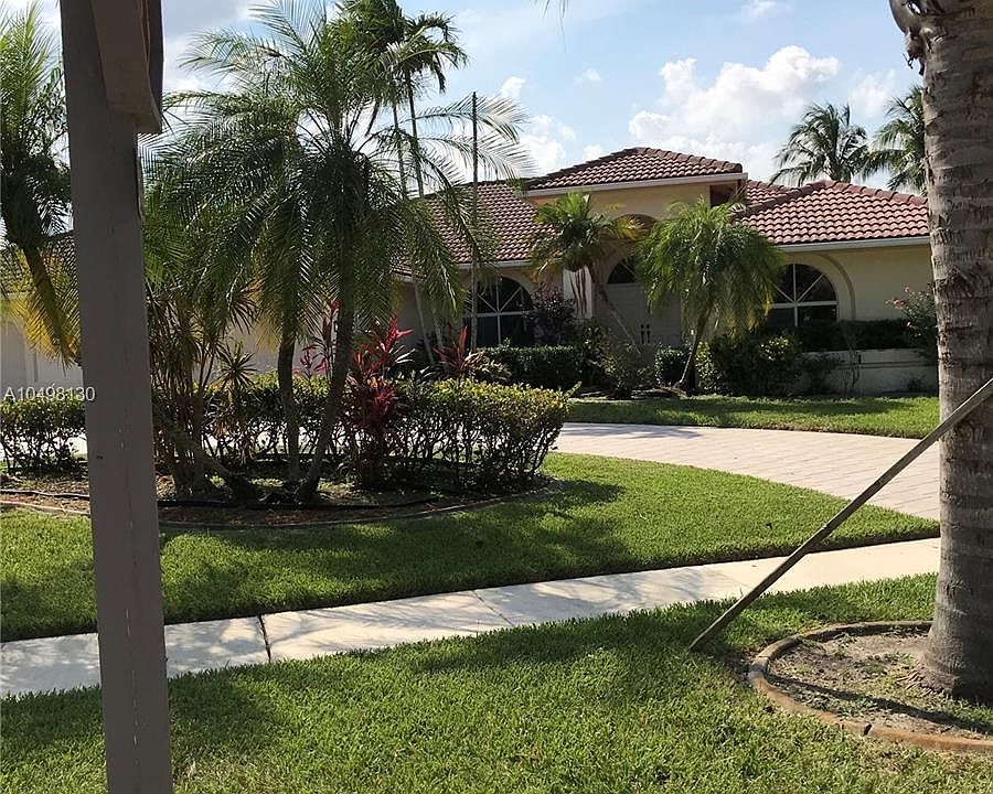 1st image of 601 NW 108th Ave