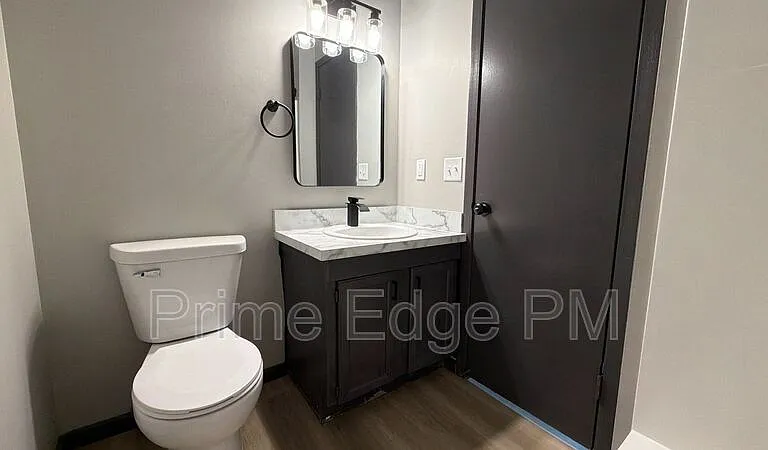 1121 N 28th St #14 — Photo 19