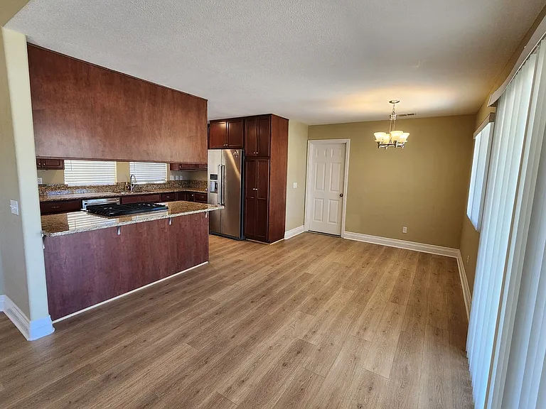 57062 Millstone Dr — Photo 8