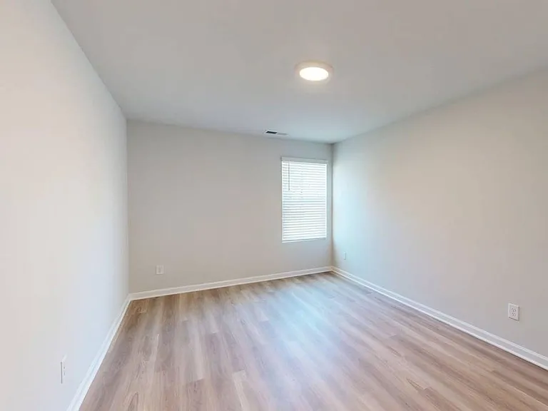 Quinn Residences at Snapping Shoals — Photo 56