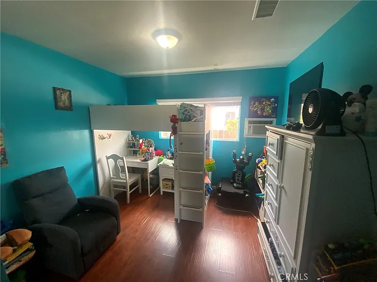 206 E Raymond St — Photo 8