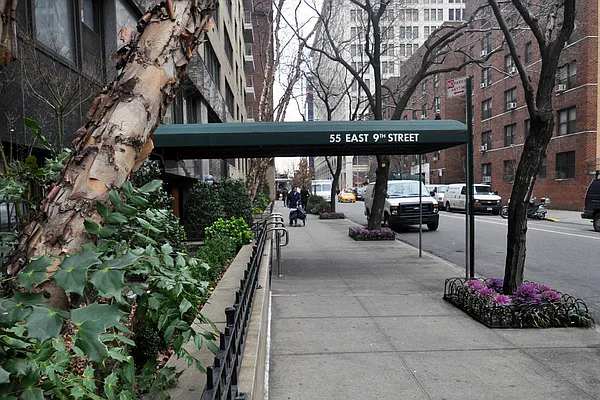 Sold by Imagine Living | media 29