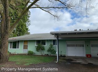 903 NE Jackson St APT B, Hillsboro, OR