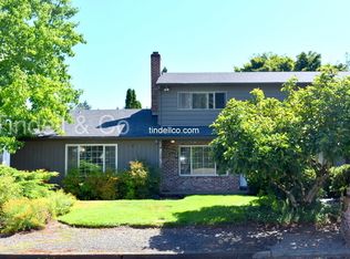 4942 SW Dogwood Ln, Portland, OR