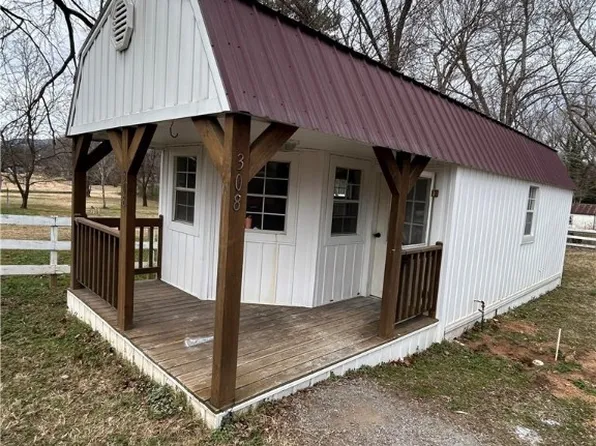 308 E 2nd St, Hartford, AR 72938