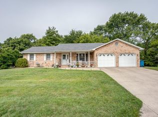 95 Spring Gln, Collinsville, IL 62234