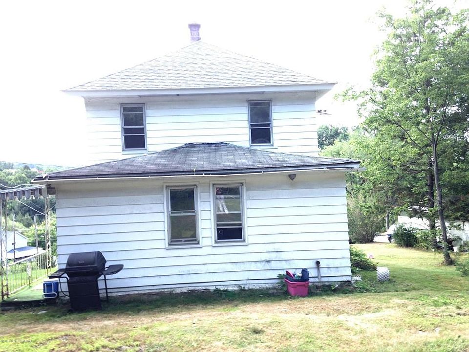 2nd image of 600 Goldbutton St