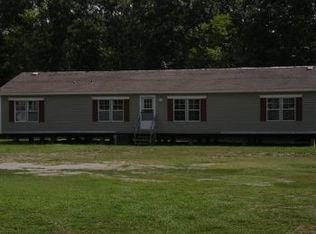 7476 Pitt St, Grimesland, NC 27837