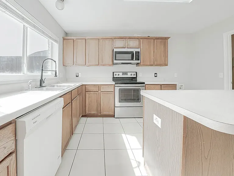 329 Highland Glen Dr — Photo 11