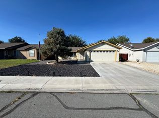 328 Wildrose Dr, Fernley, NV