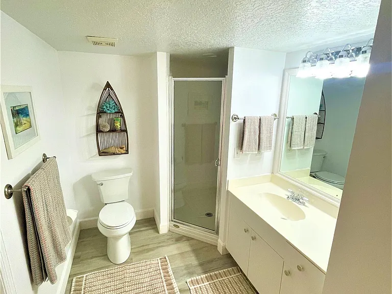 606 Shorewood Dr #C303 — Photo 23