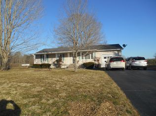 664 Lawson Rd, Crossville, TN 38571