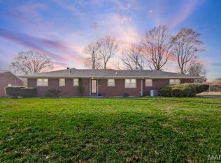 212 Springdale Dr, Belleville, IL