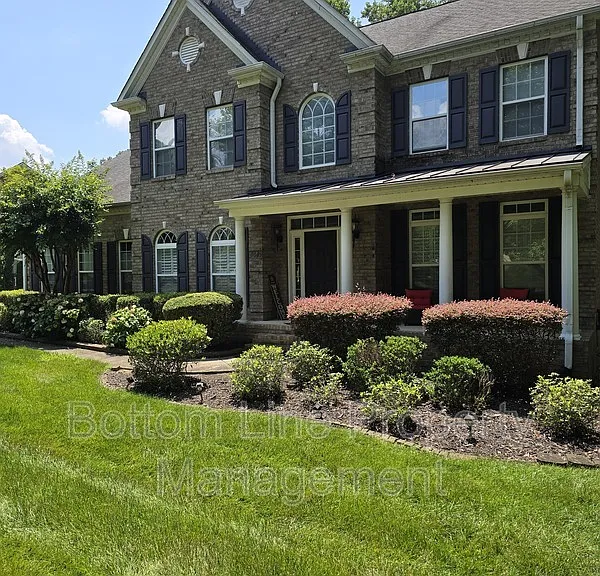 8045 Talcott Dr — Photo 2