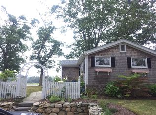 13 Peirces Point, Fairhaven, MA 02719