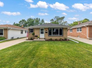 1115 S 102nd St, West Allis, WI 53214