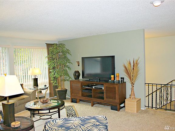 5th image of 3327 108th St NW