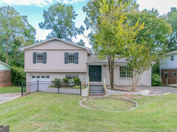 3891 Northstrand Dr, Decatur, GA 30035
