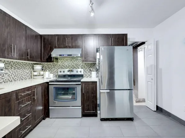12125 75a Ave #103, Surrey, BC V3W 1B9