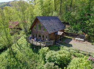 874 Spruce Flats Rd, Maggie Valley, NC 28751