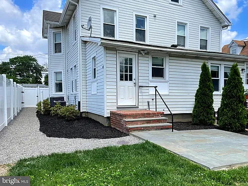17 State Rd #B Photo 1