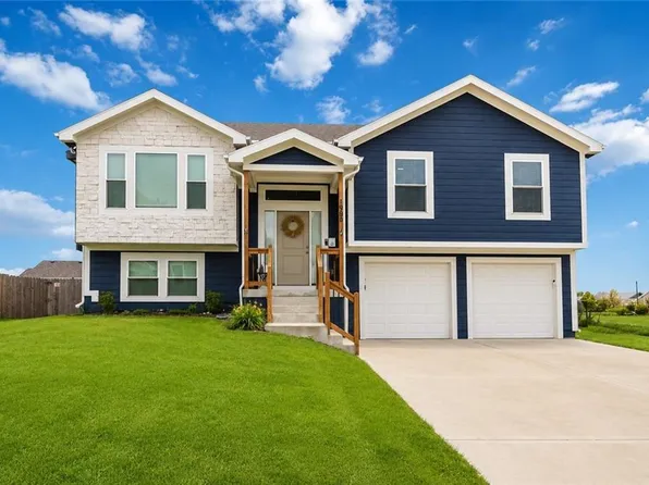 1905 Eagle Dr, Harrisonville, MO 64701