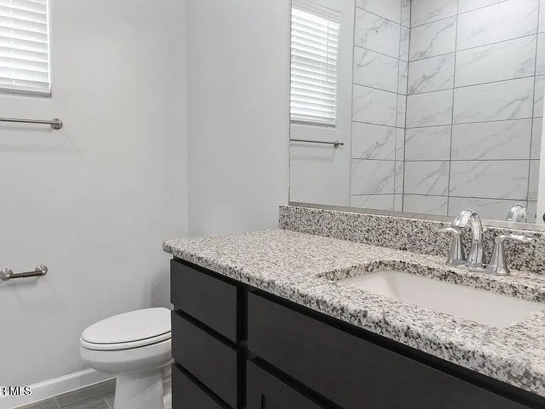 512 Twilight Dr — Photo 15