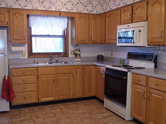 2nd image of 4327 Yale Dr