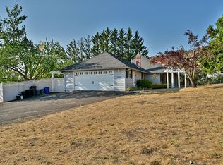 5493 Hillcrest Rd, Medford, OR 97504