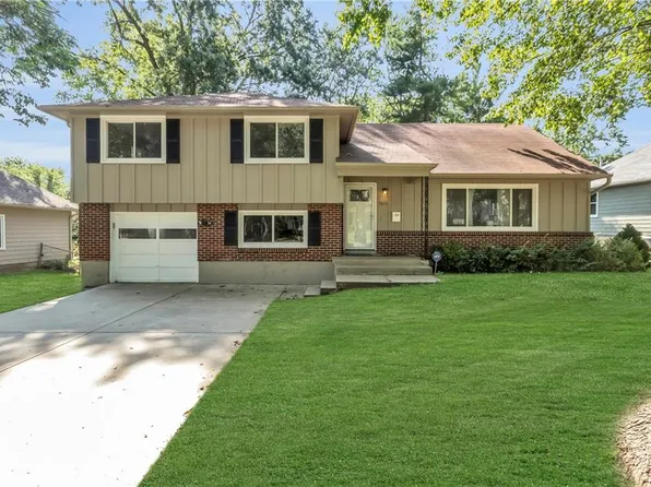 7611 W 88th St, Overland Park, KS 66212