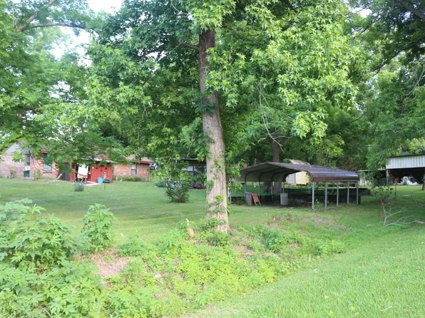 30 Moss Hill Ln, Pointblank, TX 77364