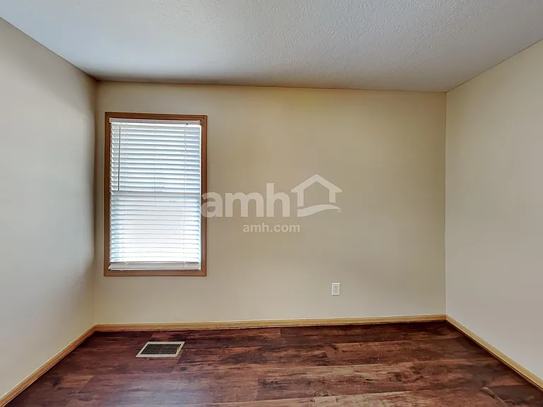 2271 Landcrest Dr — Photo 14