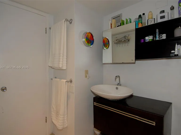 600 NE 36th St #1212 — Photo 18