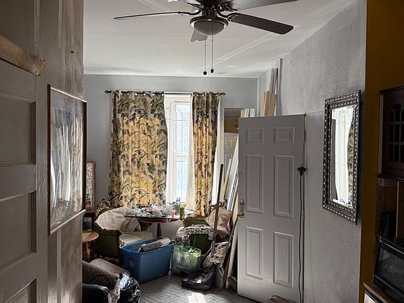4th image of 2021 W Westmoreland St