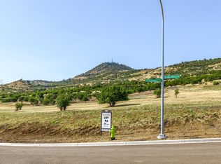 4949 Summerview Dr, Medford, OR 97504