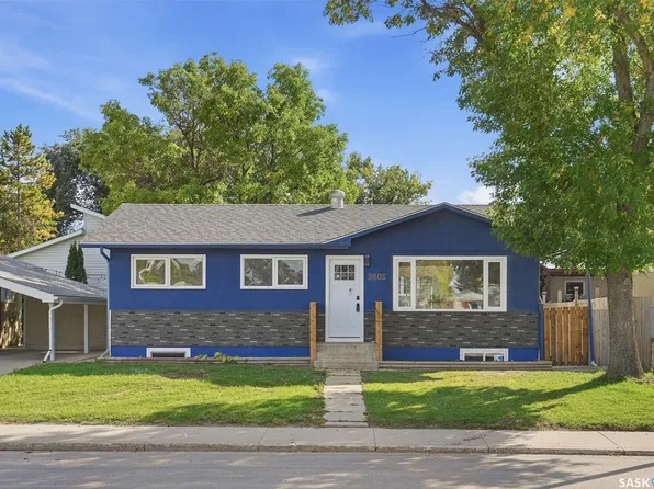 3805 Diefenbaker Drive, Saskatoon, SK S7L 5C6