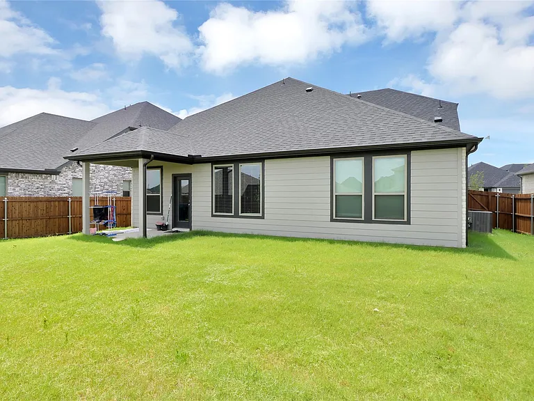 10604 Long Trail Dr — Photo 22