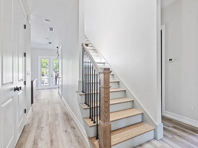3208 N Rome Ave — Photo 18