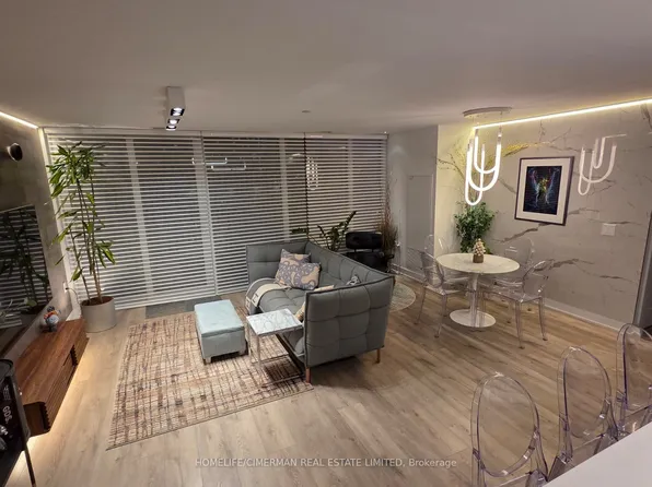 575 Bloor St E #1602, Toronto, ON M4W 0B2