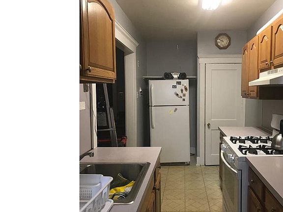 3rd image of 5853 N Fairhill St