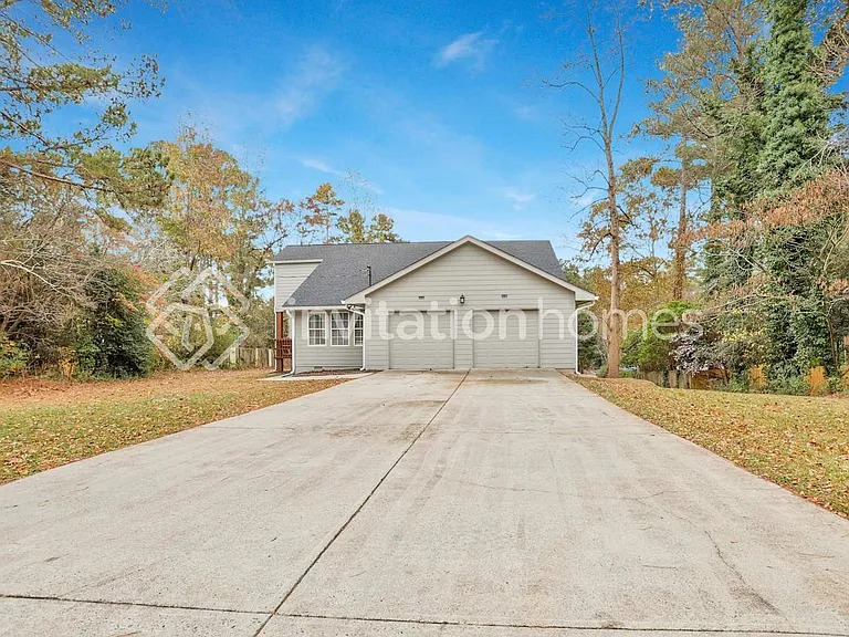 2621 Windridge Dr — Photo 1