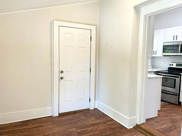 2805 Park St — Photo 9