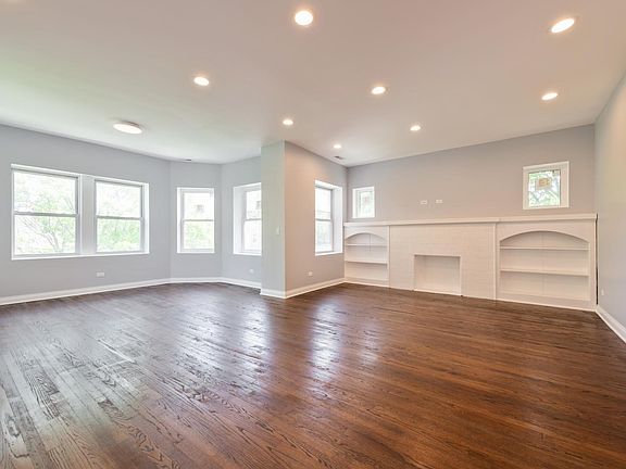 3rd image of 5000 N Lawndale Ave Unit 1